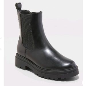 NWT Chunky Black Boots